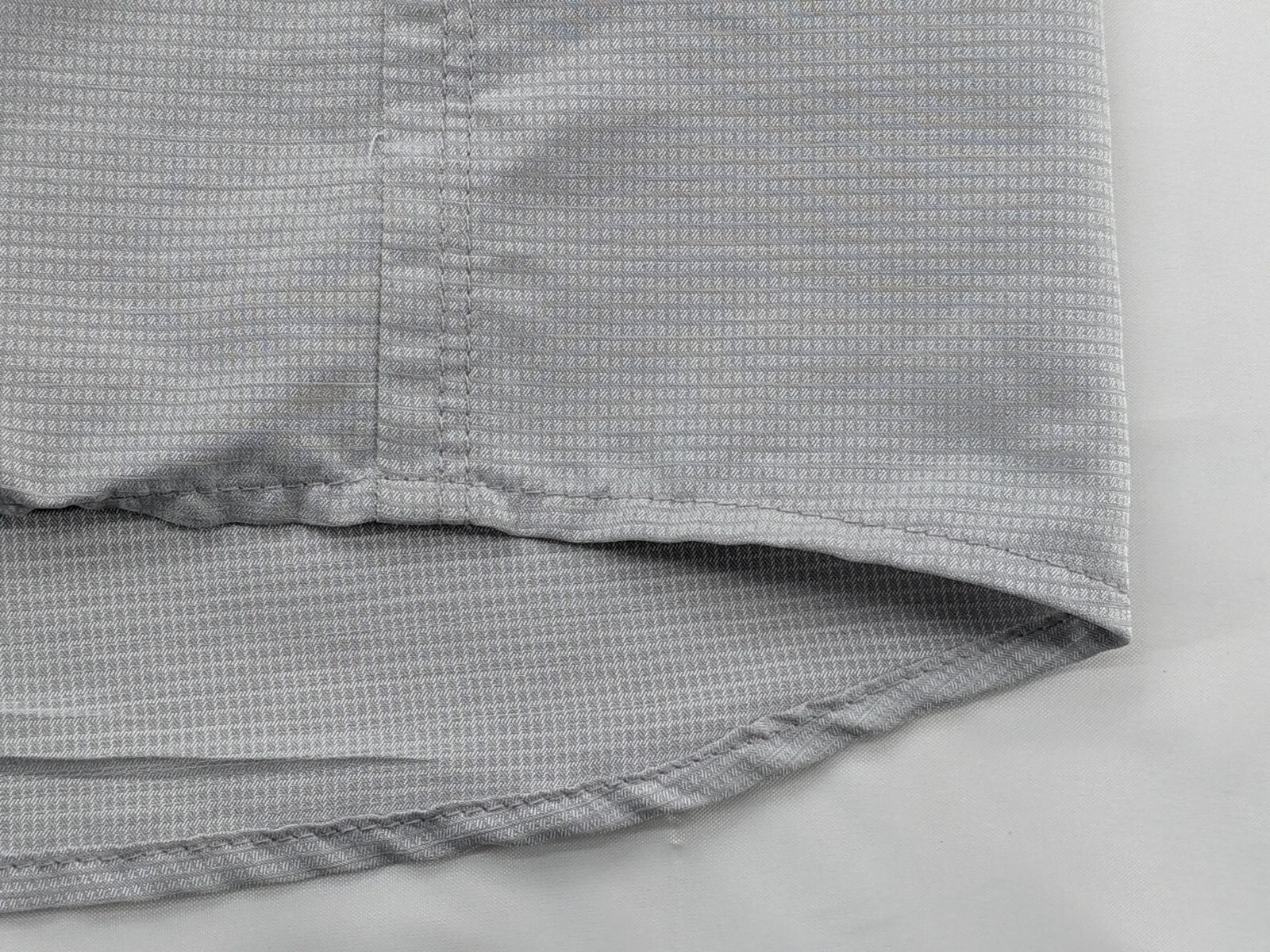 Mountain Hardwear Shirt Mens XL TG Gray Hiking Performance LS Vented