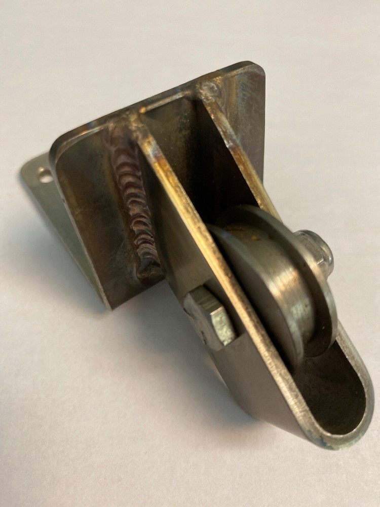 Stainless Mount And Block Centerboard Wire?