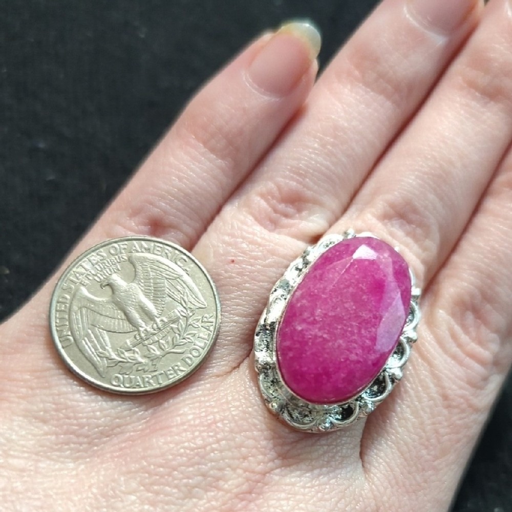 Silver Plated Faceted Pink Agate Gemstone Oval Statement Ring - Size 7.5