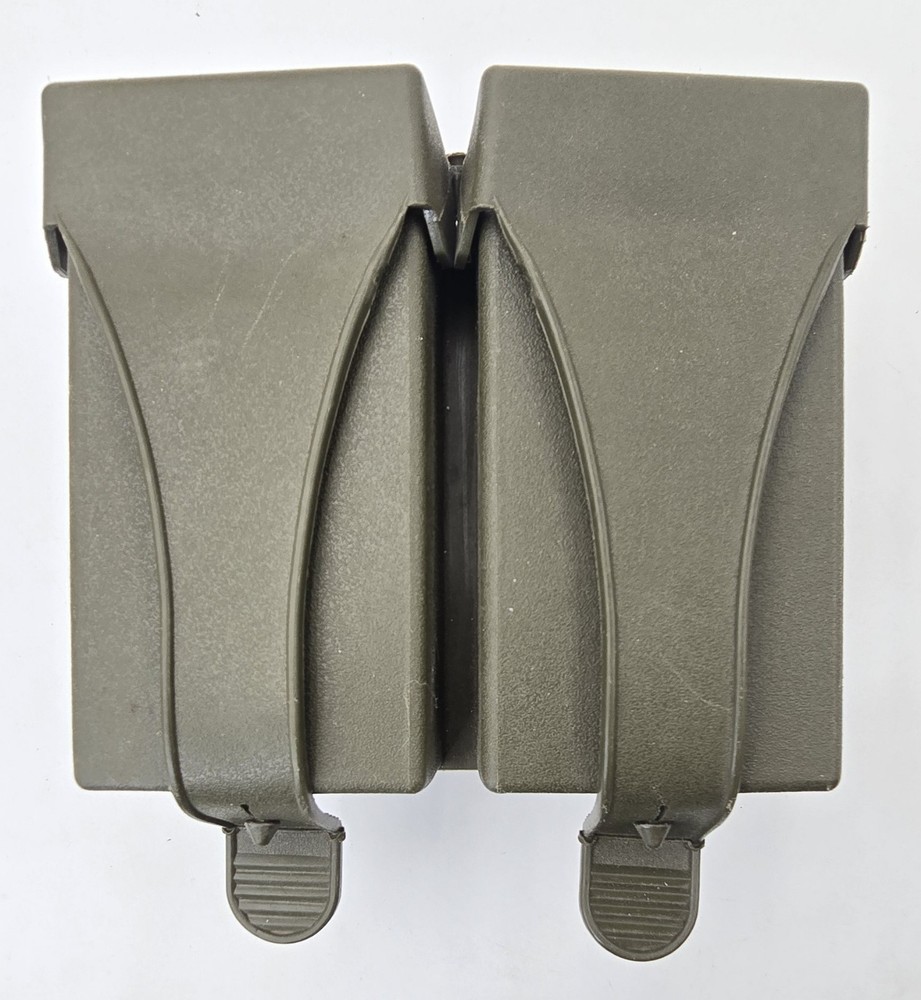 Bw G3, Olive, Pair, Plastic Version, Dated 1980