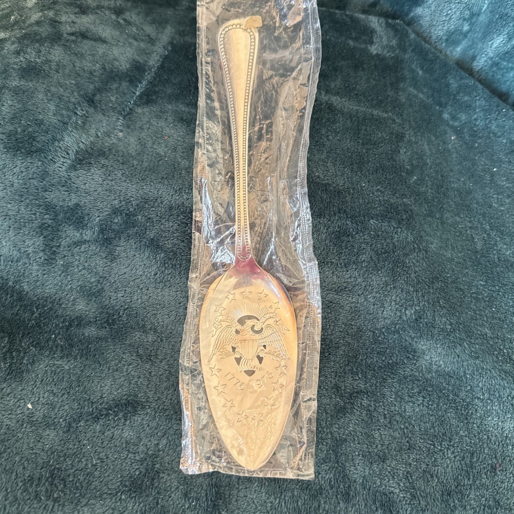 Bicentennial Pie Server 1776-1976 Silver Plated Rogers Oneida Ltd Eagle Motif