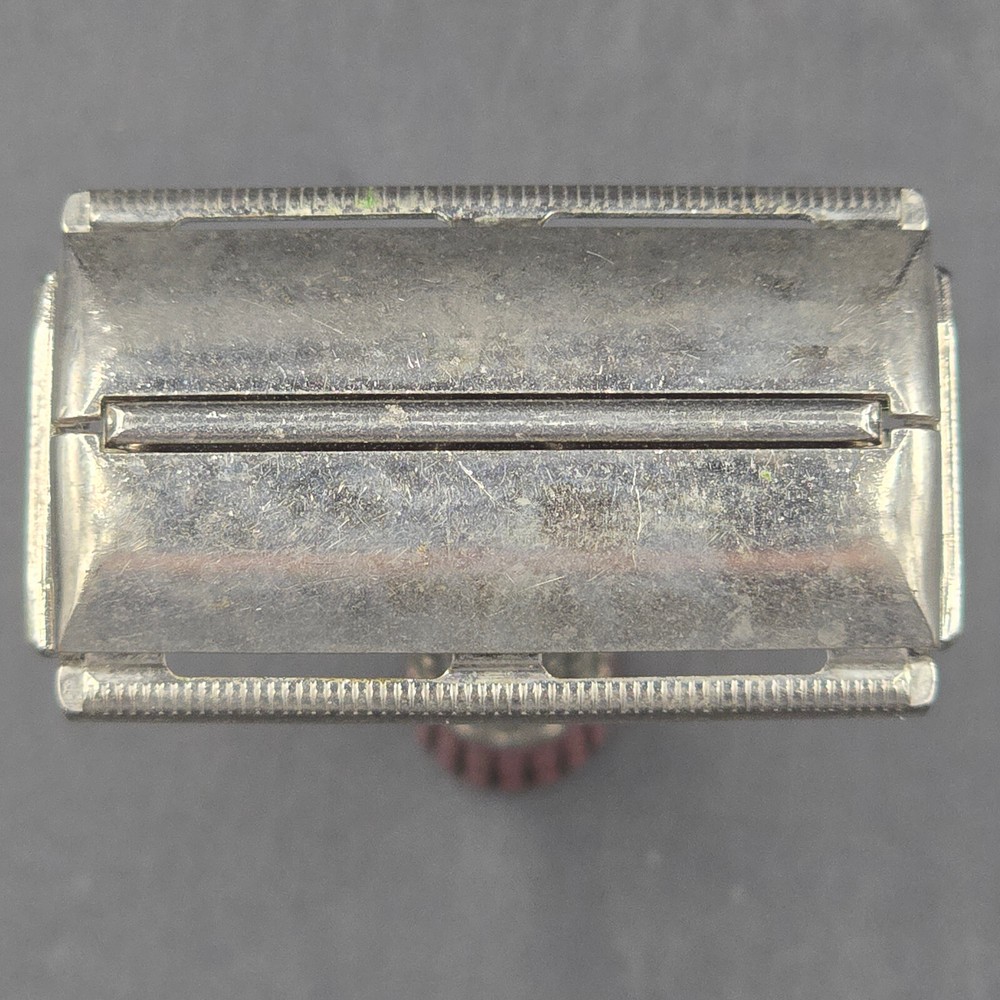 Vintage 1956 Gillette Super Speed Red Tip DE TTO Razor Date Code B2