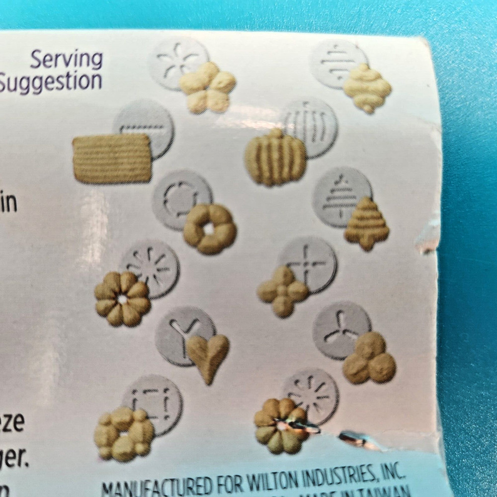 Wilton Cookie Press Set Dessert Maker 12 Disc Forms New in Original package.