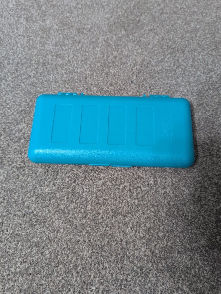 Fishing hook storage box With Barbless Hook Selection