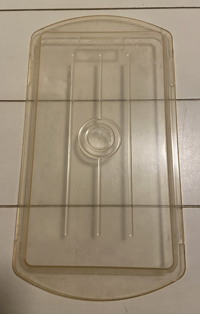 Vintage Rectangle Pan with Plastic Break Resistant Lid