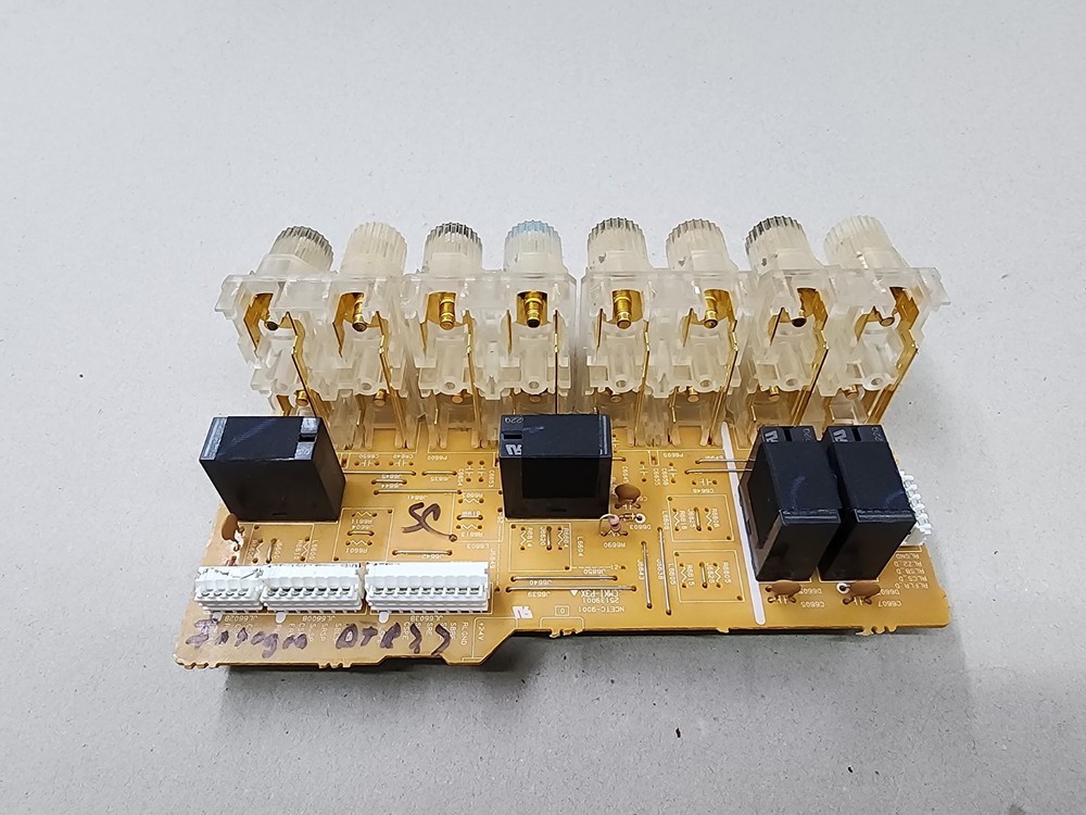 OEM Integra DTR-7.7 Speaker jack Board (Up )