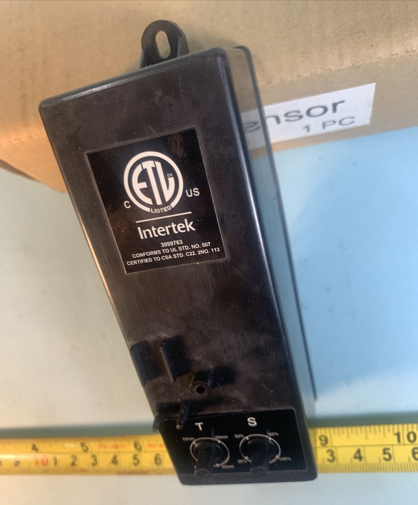 Intertek Motion Sensor 3099763 - Time and Sensitivity Adjustment - 3 Wire