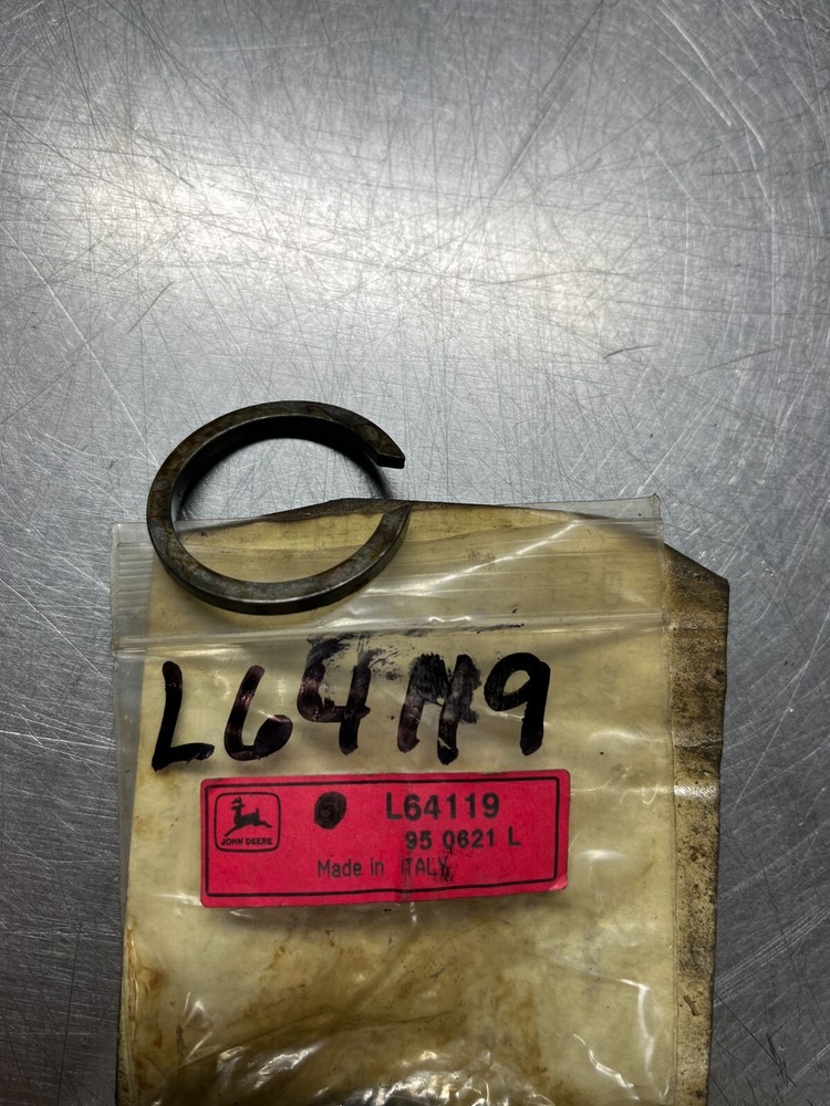 L64119 Genuine OEM John Deere SNAP RING
