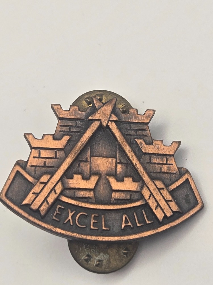 Vintage "Excel All" Army 2nd Support Command, DUI, Pin, E23