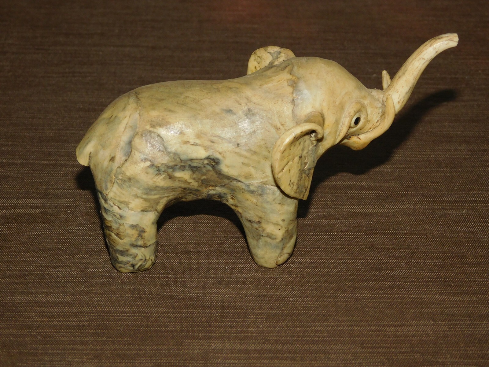 VINTAGE MADE IN PHILIPPINES CRUSHED OYSTER SHELL ELEPHANT *TAIL & TRUNK BROKEN*