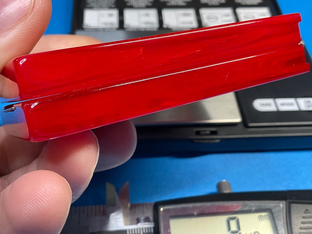 ———BEAUTIFUL RED MARBLED FOLDING CRIBBAGE BOARD——
