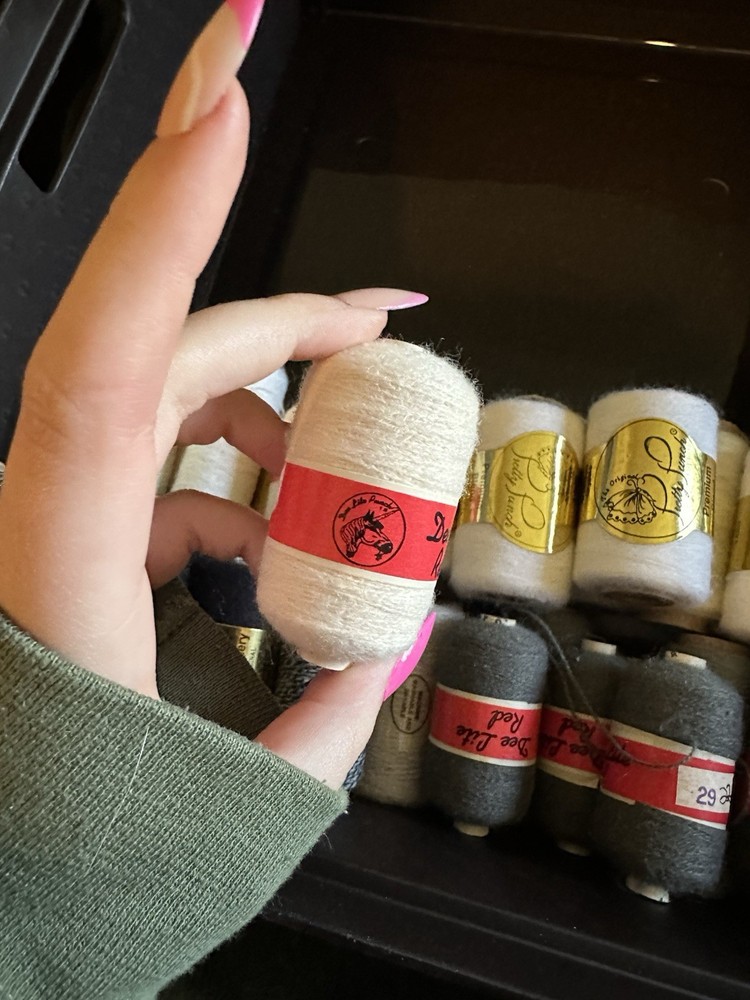 Dee Lite Red And Pretty Punch Threads Bulk Lot Approx 620