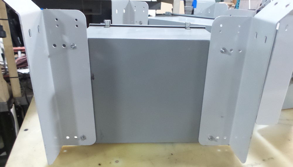 CONVEYX CONVEYOR CONTROL PANEL | Used Working W/ Mounting Bracket