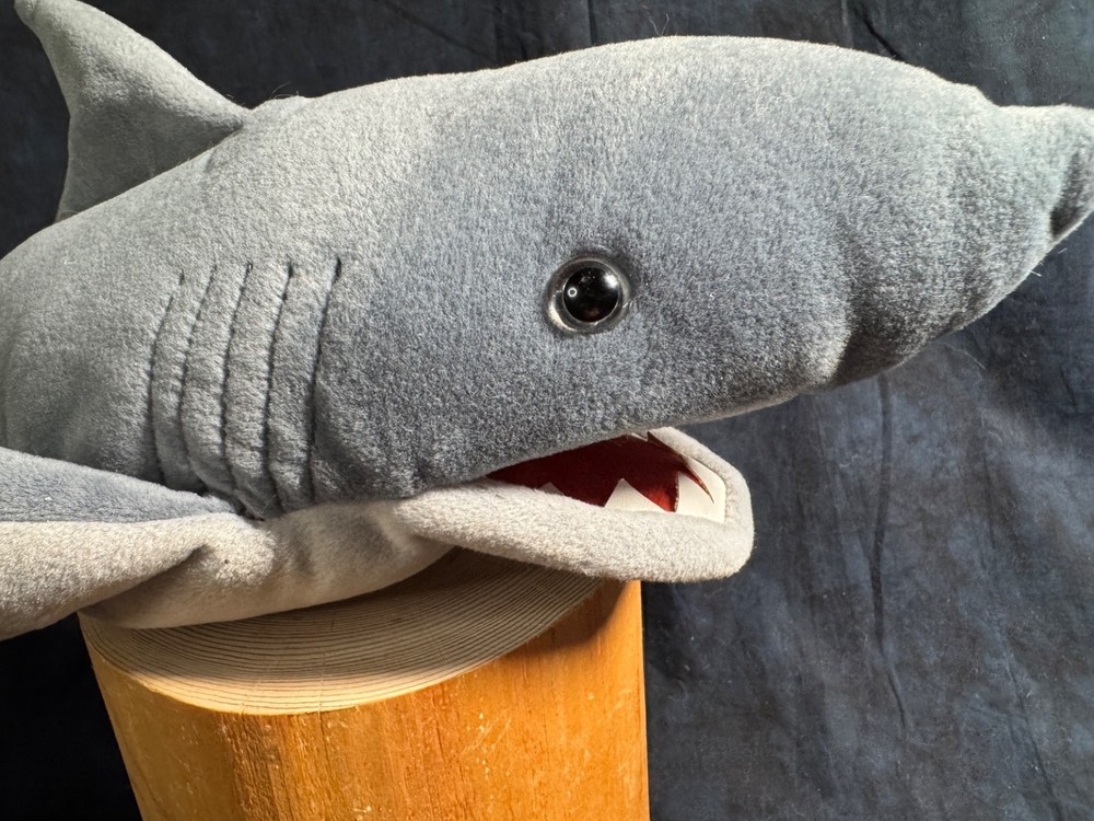 Folkmanis Puppet 22" Great White Shark Hand puppet, EUC