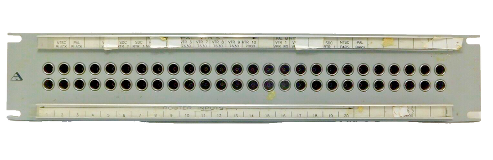 Trompeter Electronics JSI-52/J14W Patch Panel with 26 each J14W Connectors