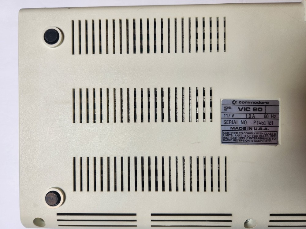 Vintage Commodore Vic 20 Computer Tested Powers New Capacitors