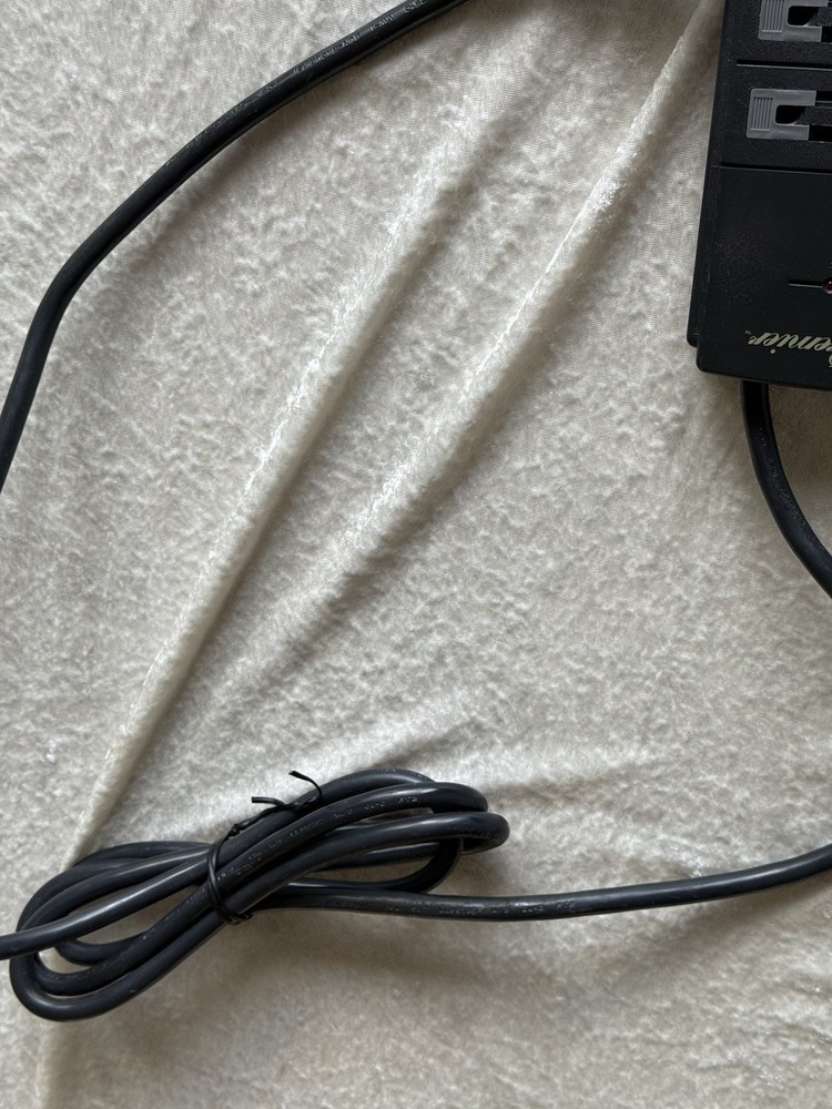 Woods High Performance Computer and Modem Surge Protector (Model #5710).PreOwned