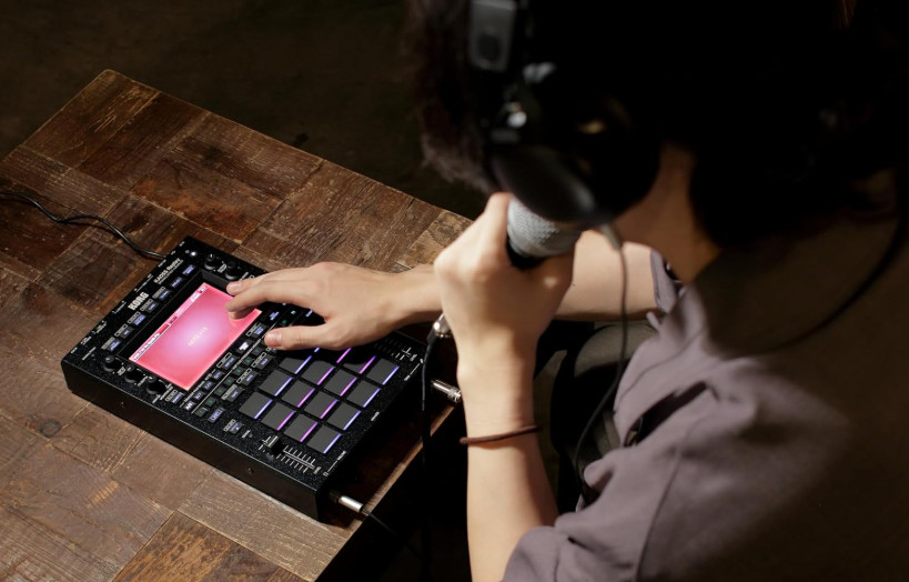 Korg KAOSS REPLAY Sampler DJ Effects Processor Performance Pad Unit New