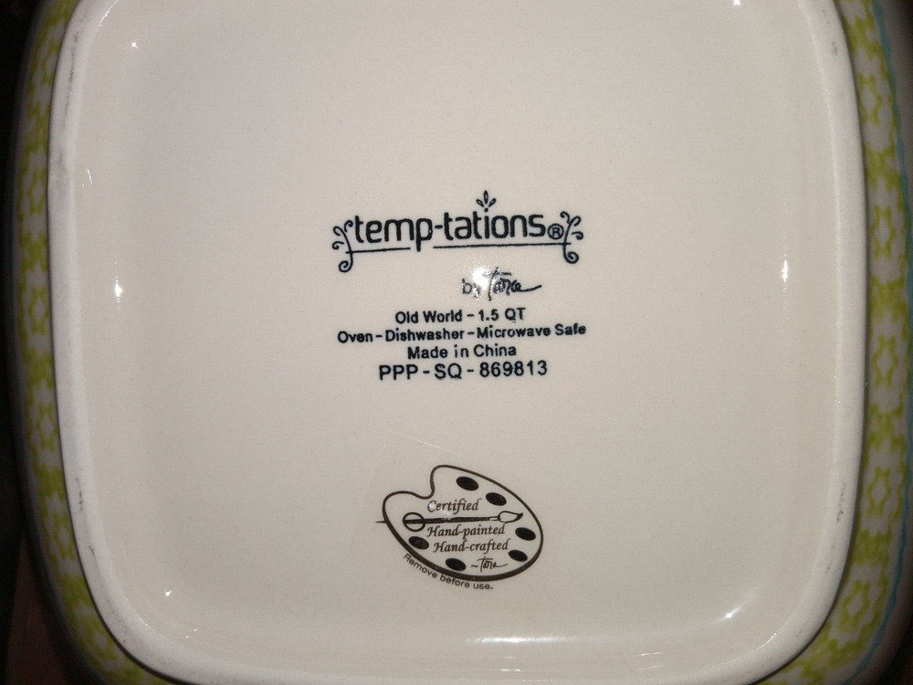 6 Piece Temptations Old World Easter Style bakeware And Carrying Baskets