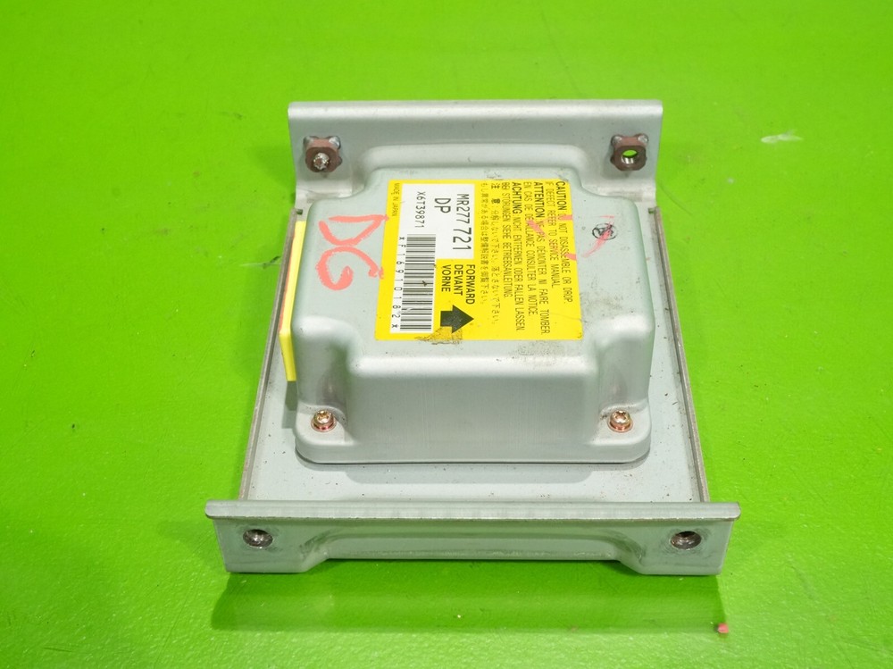 97-99 3000GT OEM MR277721 computer unit module