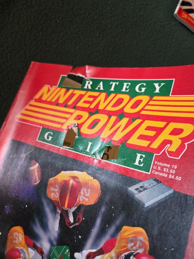Nintendo Power Magazine Vol 19 with Post Card