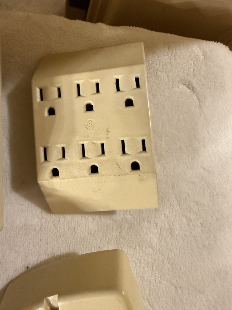 7 Electrical Extenders /surge Protectors