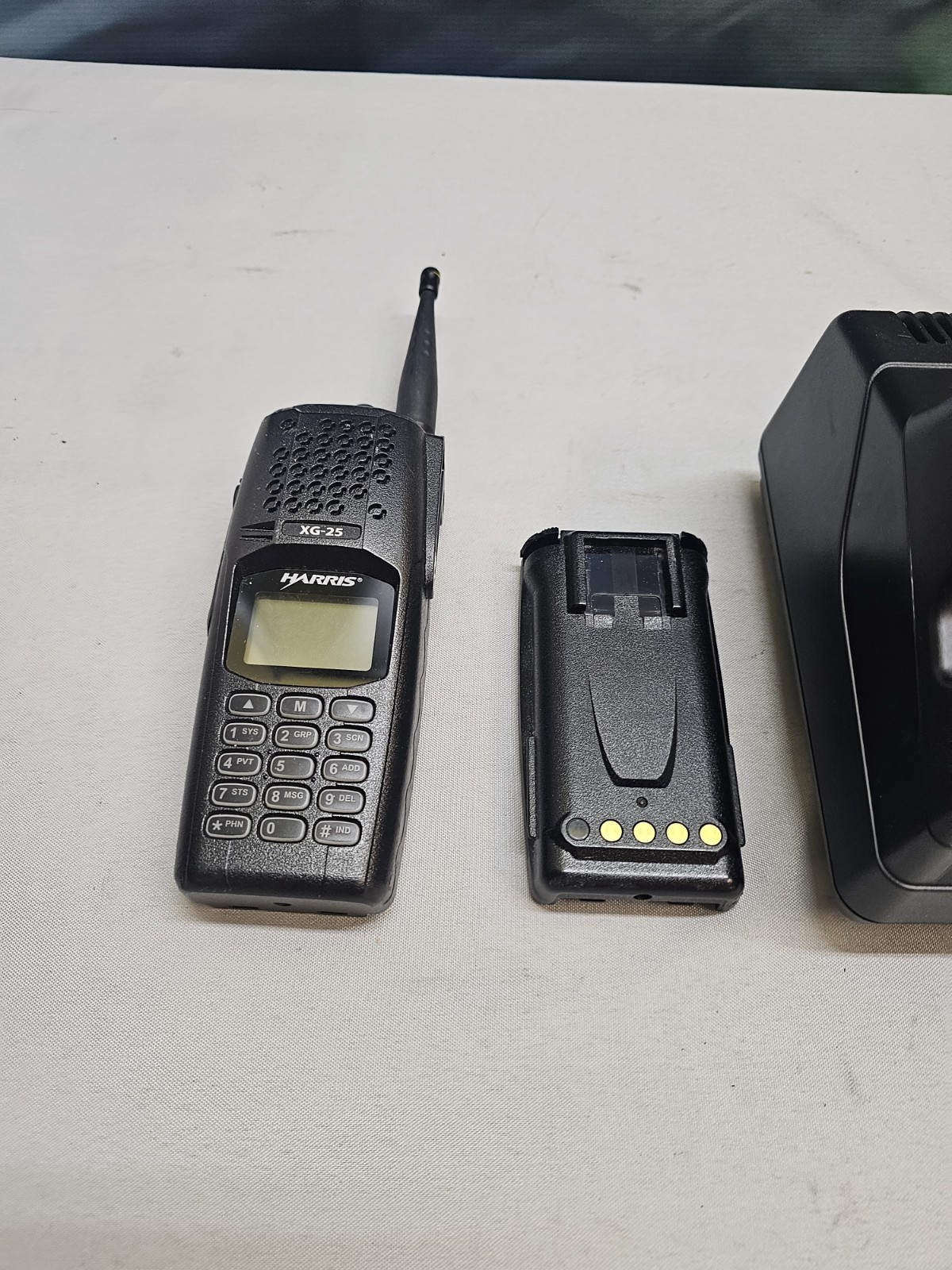 Harris XG-25 DPXG-PB78B 764-870 MHz P25 Trunking Phase II TDMA Two Way Radio