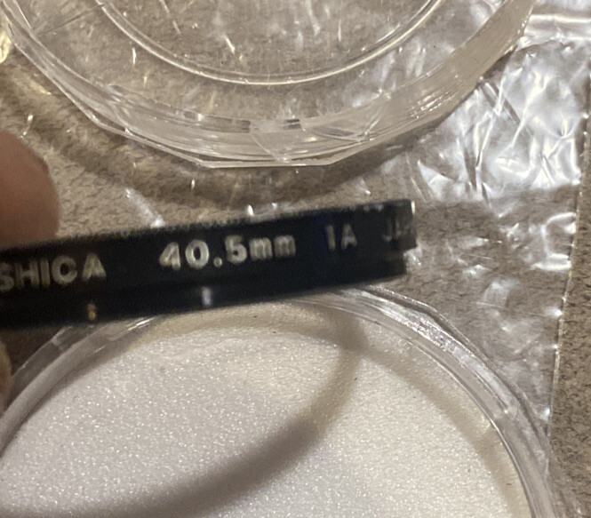 YASHICA 40.5mm 1A Skylight Filter w/ Case