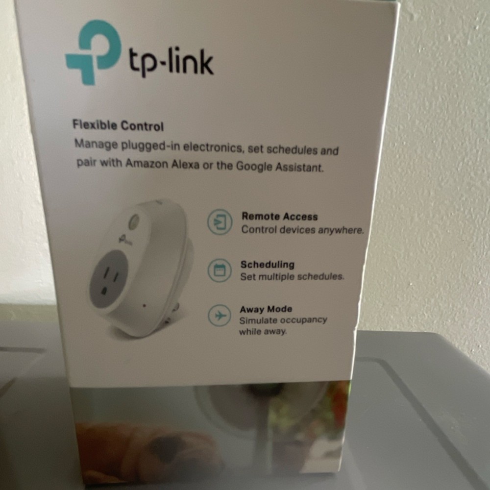 TP-LINK HS100 Smart Wi-Fi Plug, Alexa & Google Assistant Compatible, White
