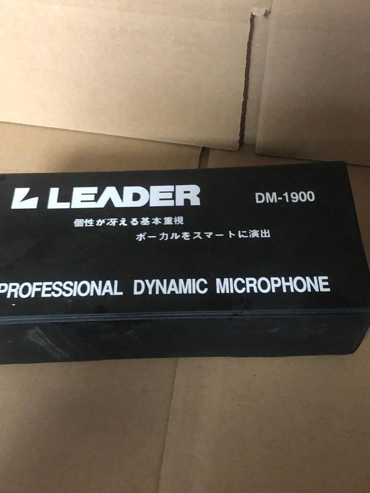 LEADER TM-1900 PRO DYNAMIC MICROPHONE