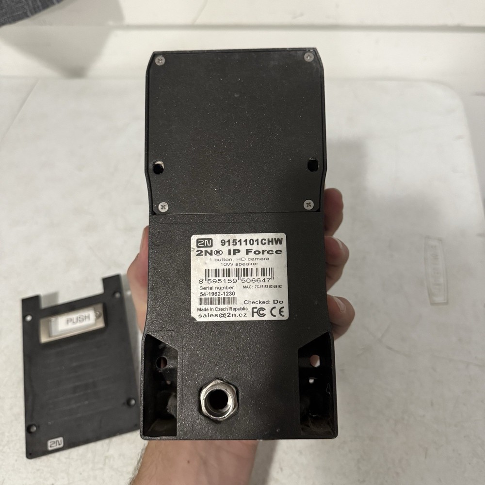 2N IP Force 9151101CHW 1-Button Intercom with HD Camera 10W Speaker USED