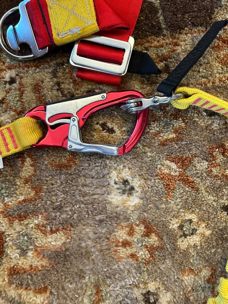 Two Stearns Sailing Harness medium large + Two Kong Italy Elastic Tether Single
