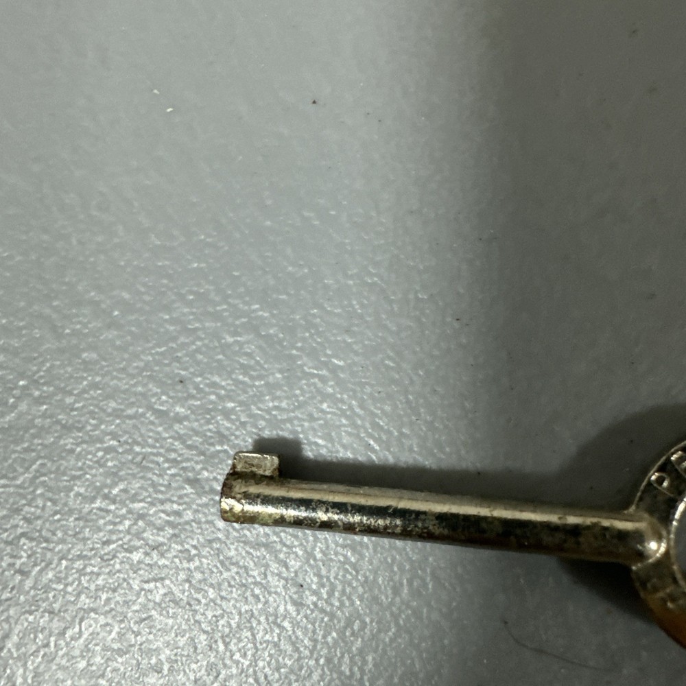 PEERLESS HANDCUFF CO Handcuff KEY