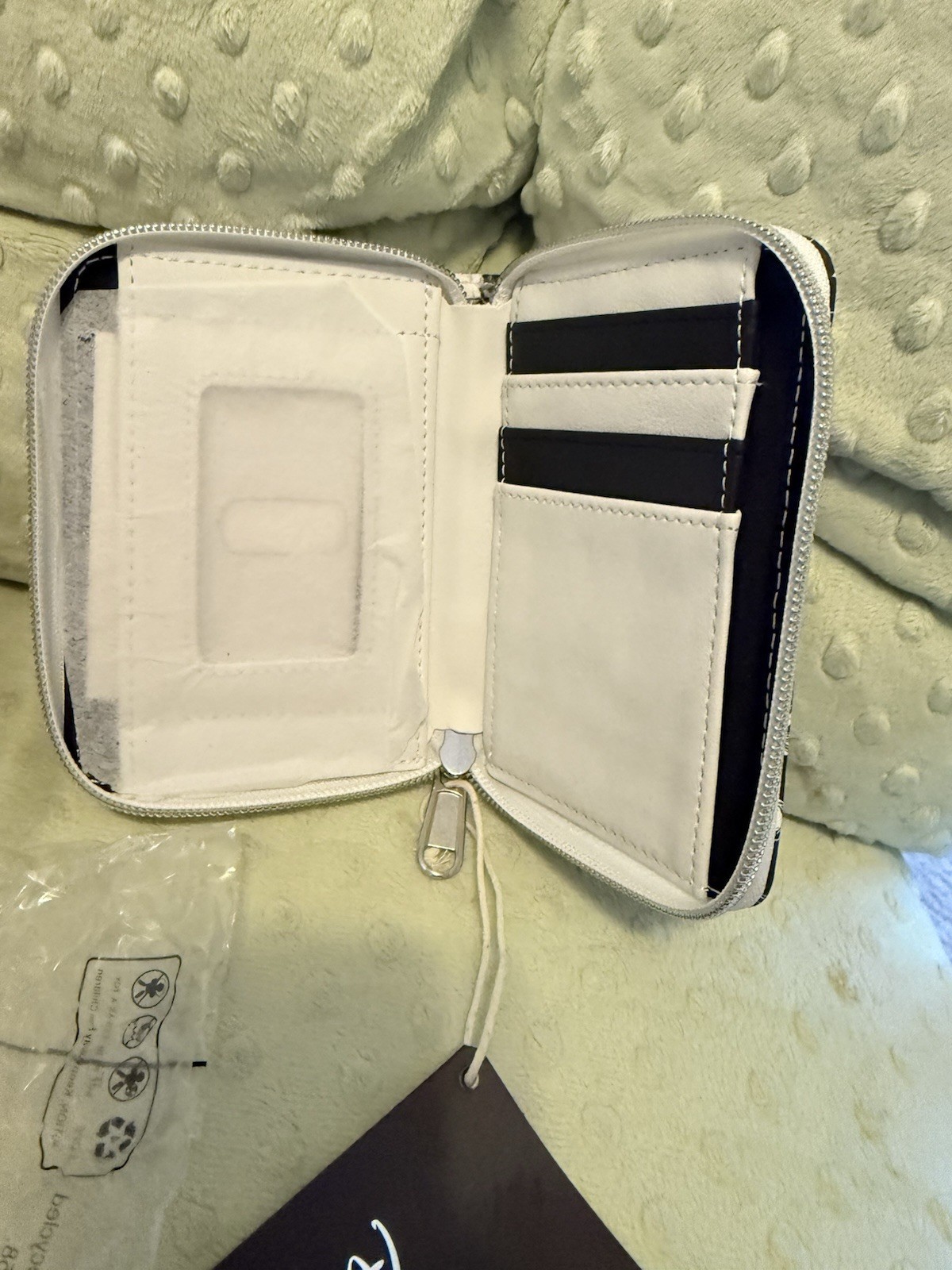 Loungefly Disney Alice in Wonderland Medium Wallet Black White Floral Design