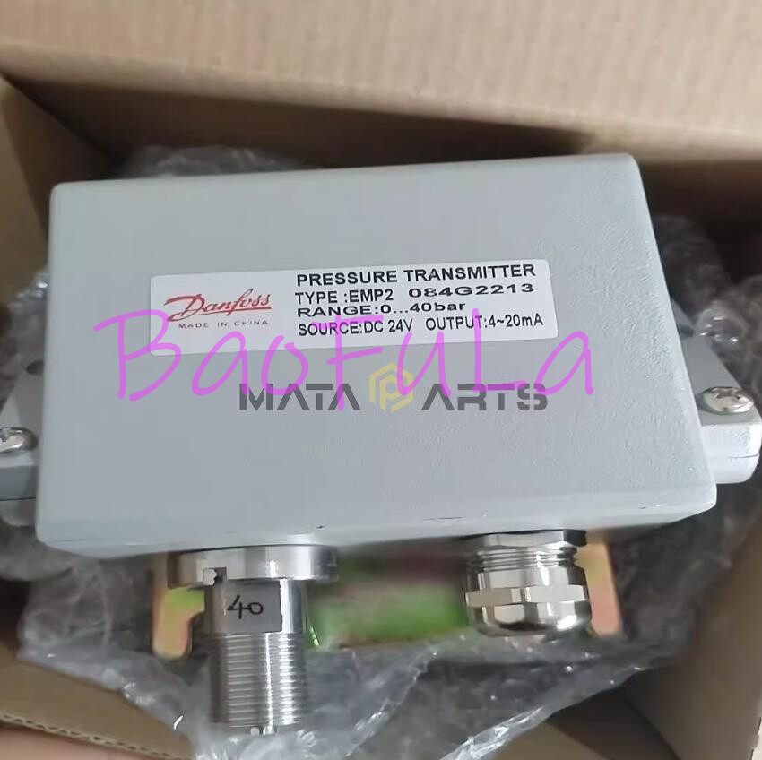 1PCS New Danfoss 084G2213 Pressure Transmitter Sensor