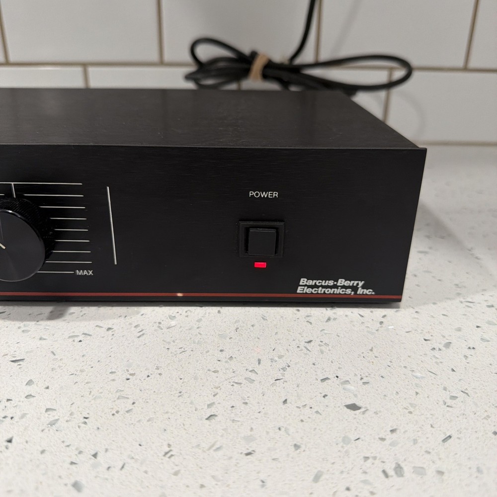 BBE BARCUS-BERRY MODEL 2002R SIGNAL PROCESSOR SONIC MAXIMIZER