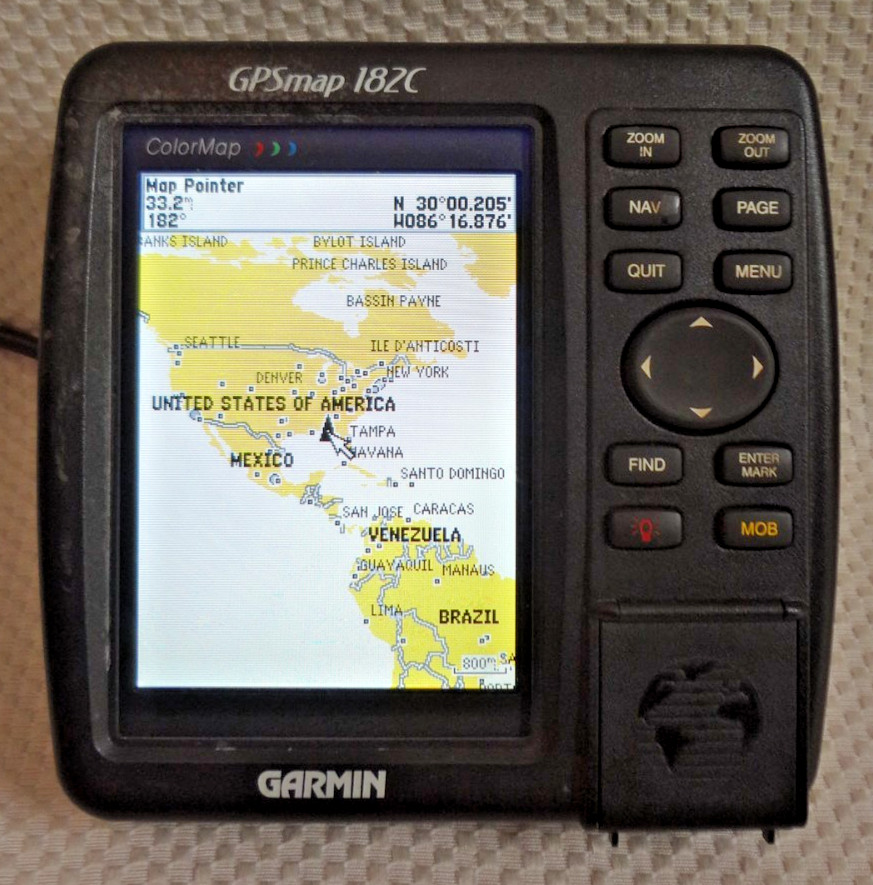 GARMIN GPSMAP 182C MARINE CHART PLOTTER FISHFINDER GPS UNIT w/ MOUNTING KNOBS