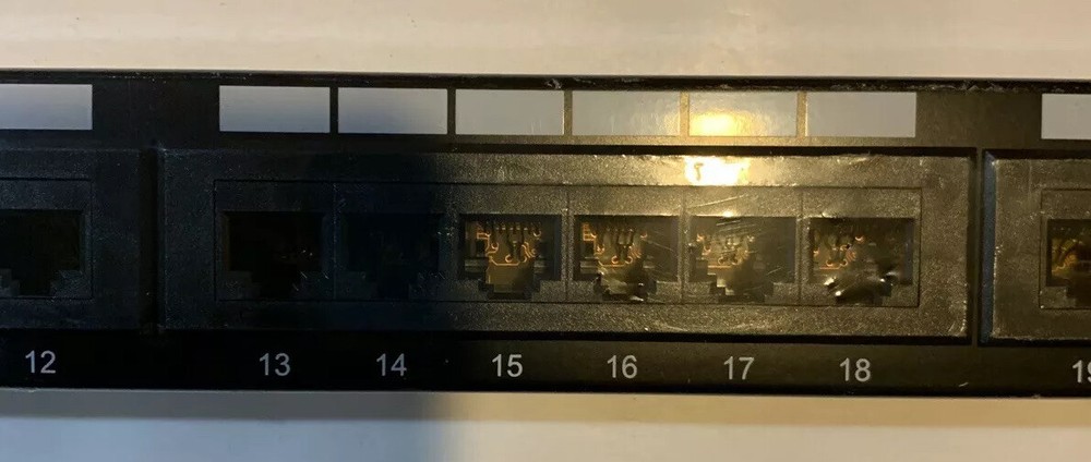 Cable Matters 180011-CAT6 24-Port Rackmount or Wallmount Patch Panel