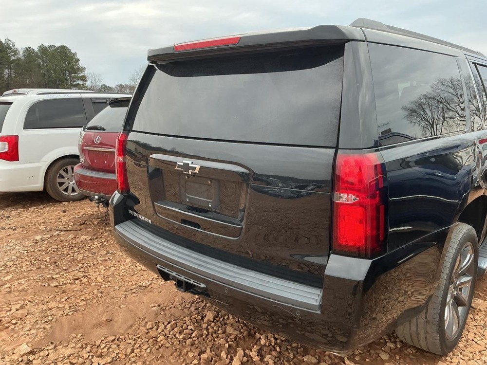 SUBCHEV15 2017 Glove Box 4984706