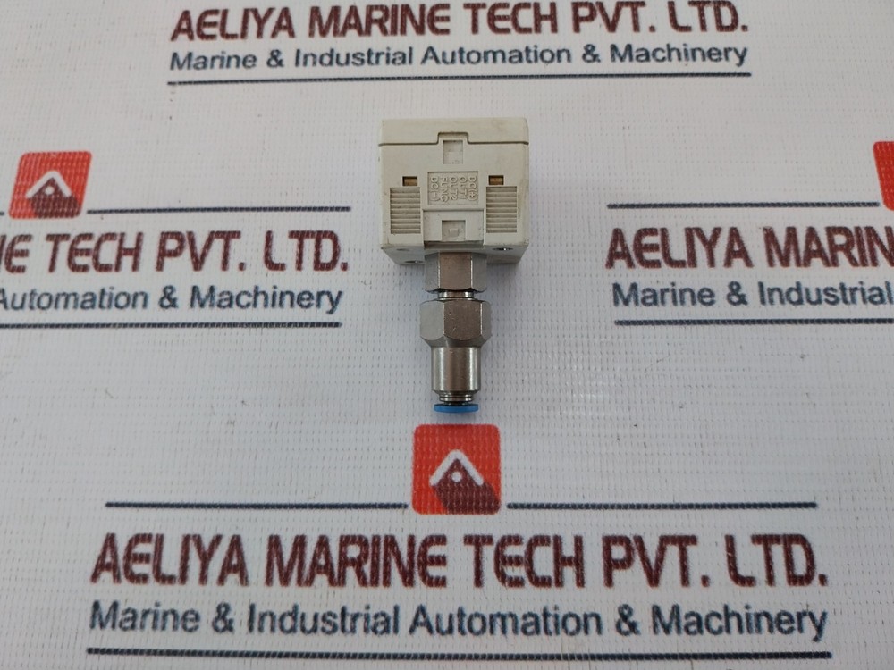 SMC ZSE30A-01-P Digital Pressure Switch