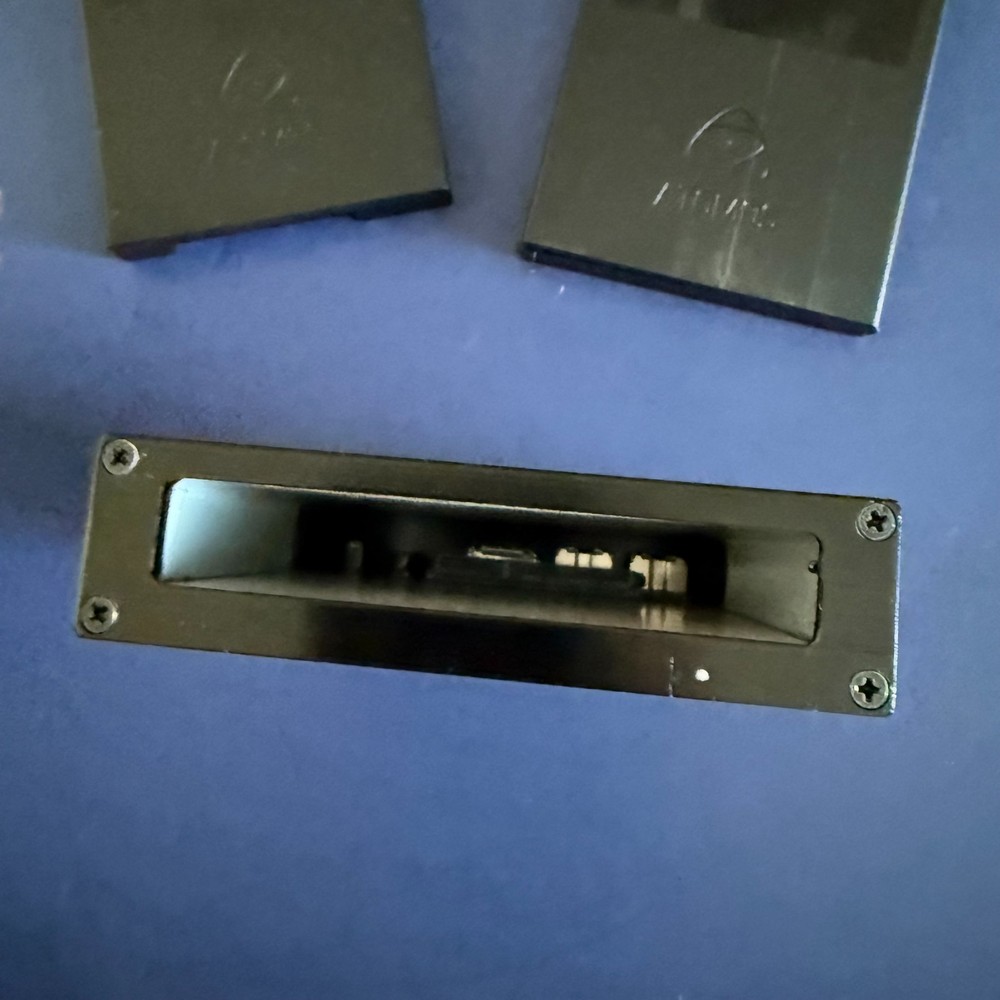 Atomos Ninja 2 SSD Reader (NO POWER SUPPLY) + 2 HHD CADDY EMPTY READ