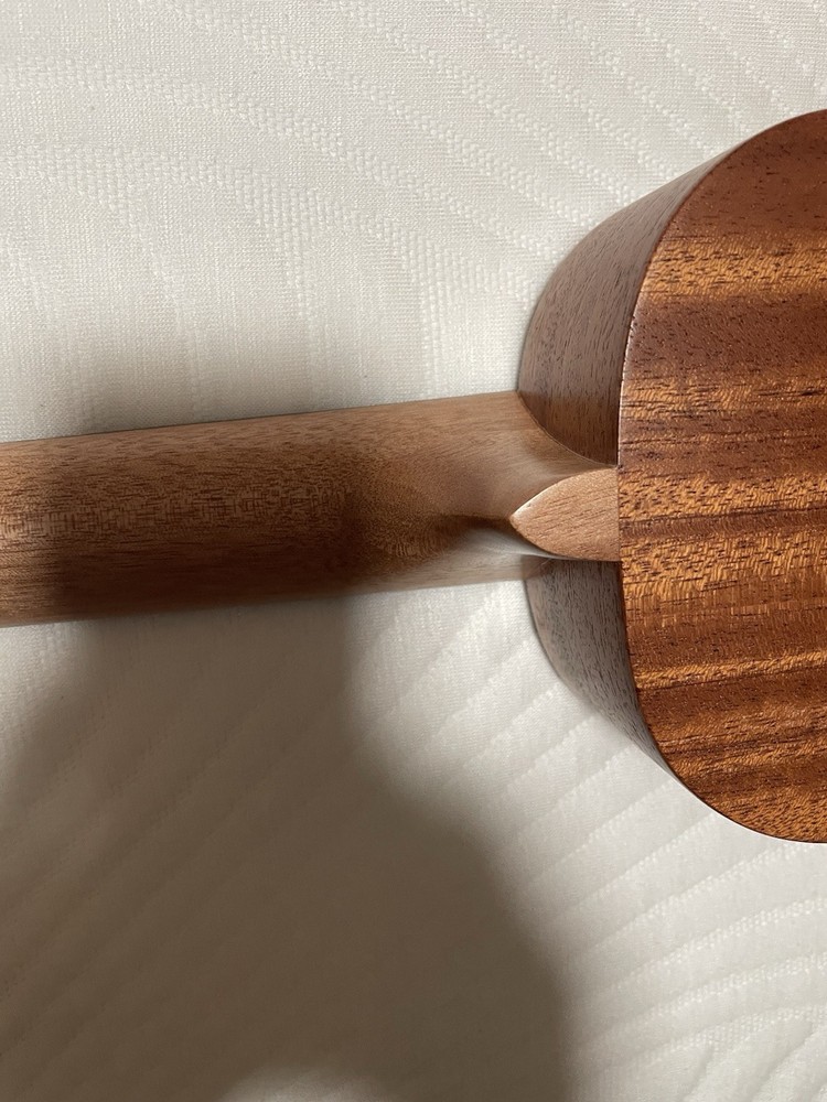 Alvarez RU22S Ukulele Excellent Condition