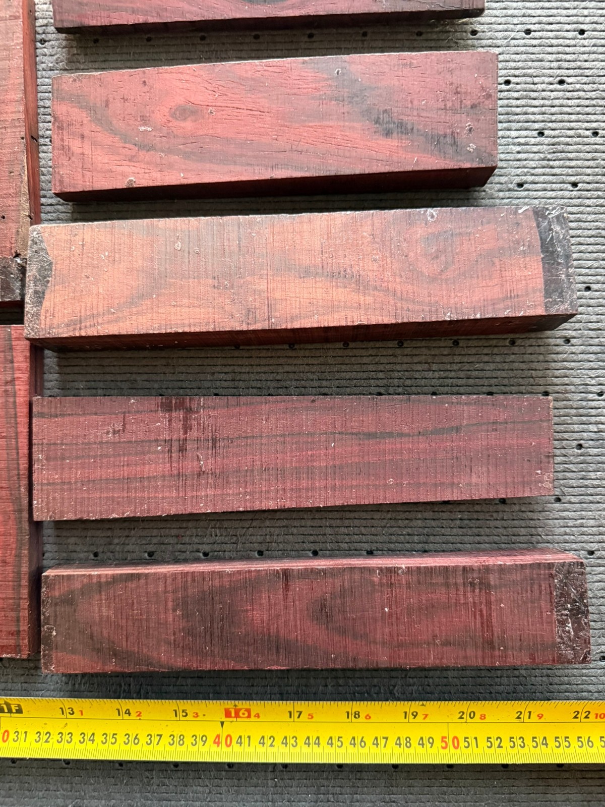 Bois de Rose 6 pounds box #20