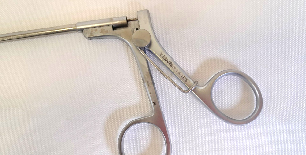 V. Mueller LA 1375 Laparoscopic Spring Handle Grasping Forceps