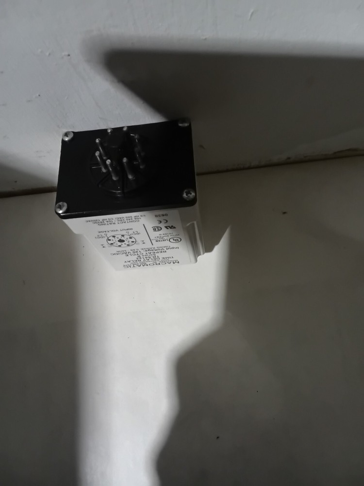 Macromatic TR-65122 Series B REPEAT CYCLE Input Voltage: 120 VAC/DC (A7A)