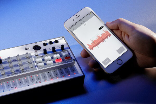 Korg Volca Sample Digital Sample Sequencer w/ Power Supply