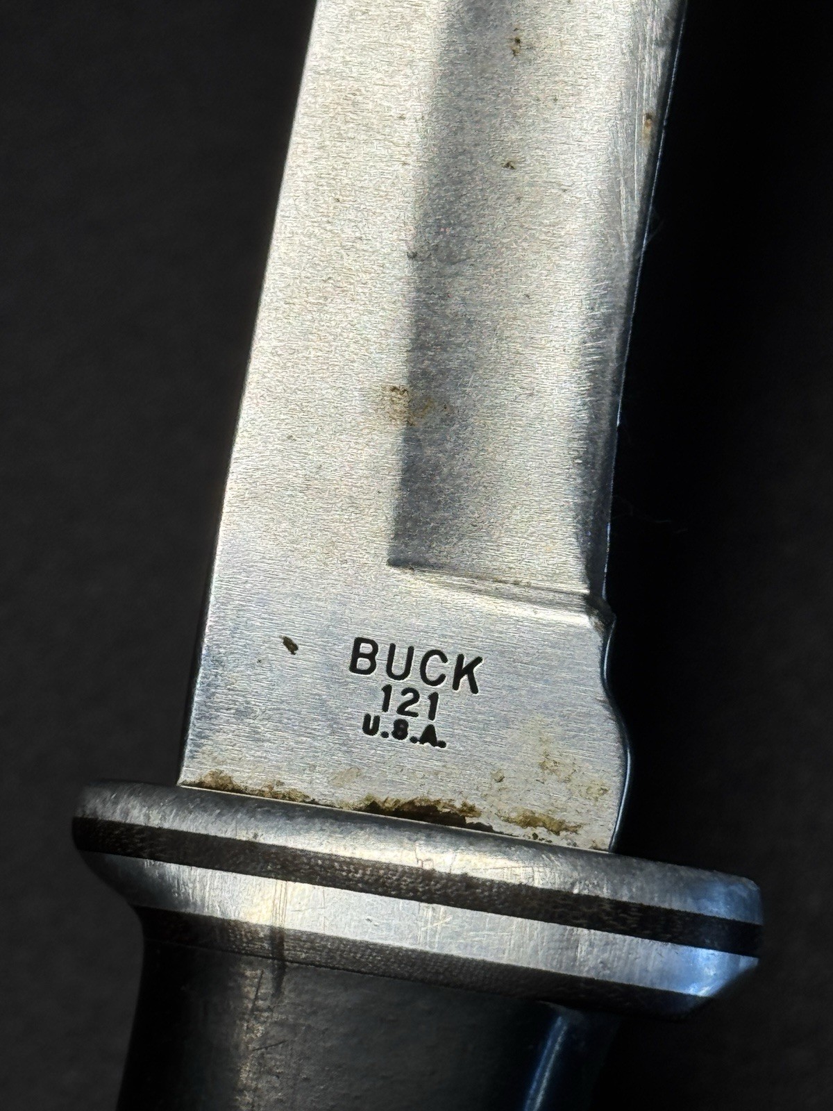 Vintage Buck 121 Fixed Blade Hunting Knife With Original Sheath.