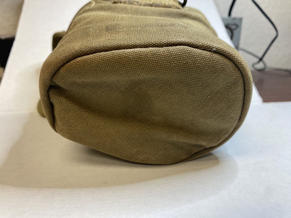ORIGINAL WWII US USMC MARINE 2nd PATTERN CANTEEN COVER, no hole