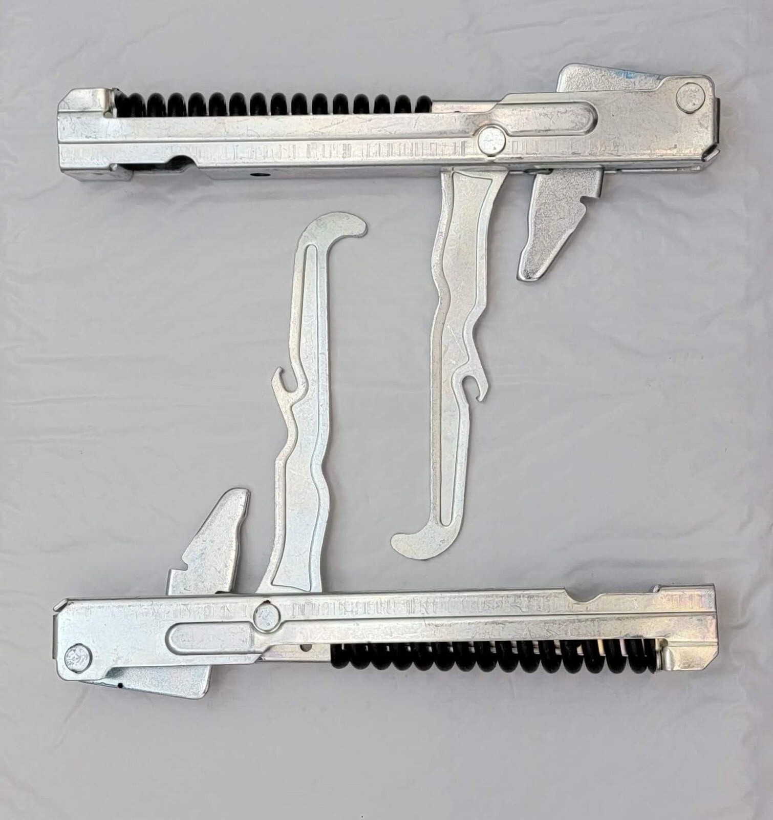 Jenn Air/Whirlpool 73001109, 73001062, WP73001109 Oven Door Hinge Set (2 Hinges)