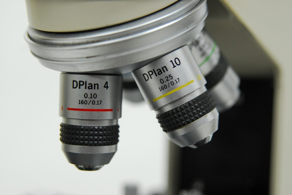 Olympus BH-2 BHUT Dual Viewing Teaching Microscope W/ D Plan Objectives